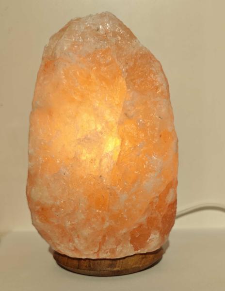 kleine Salzleuchte, beleuchtet bei Tag